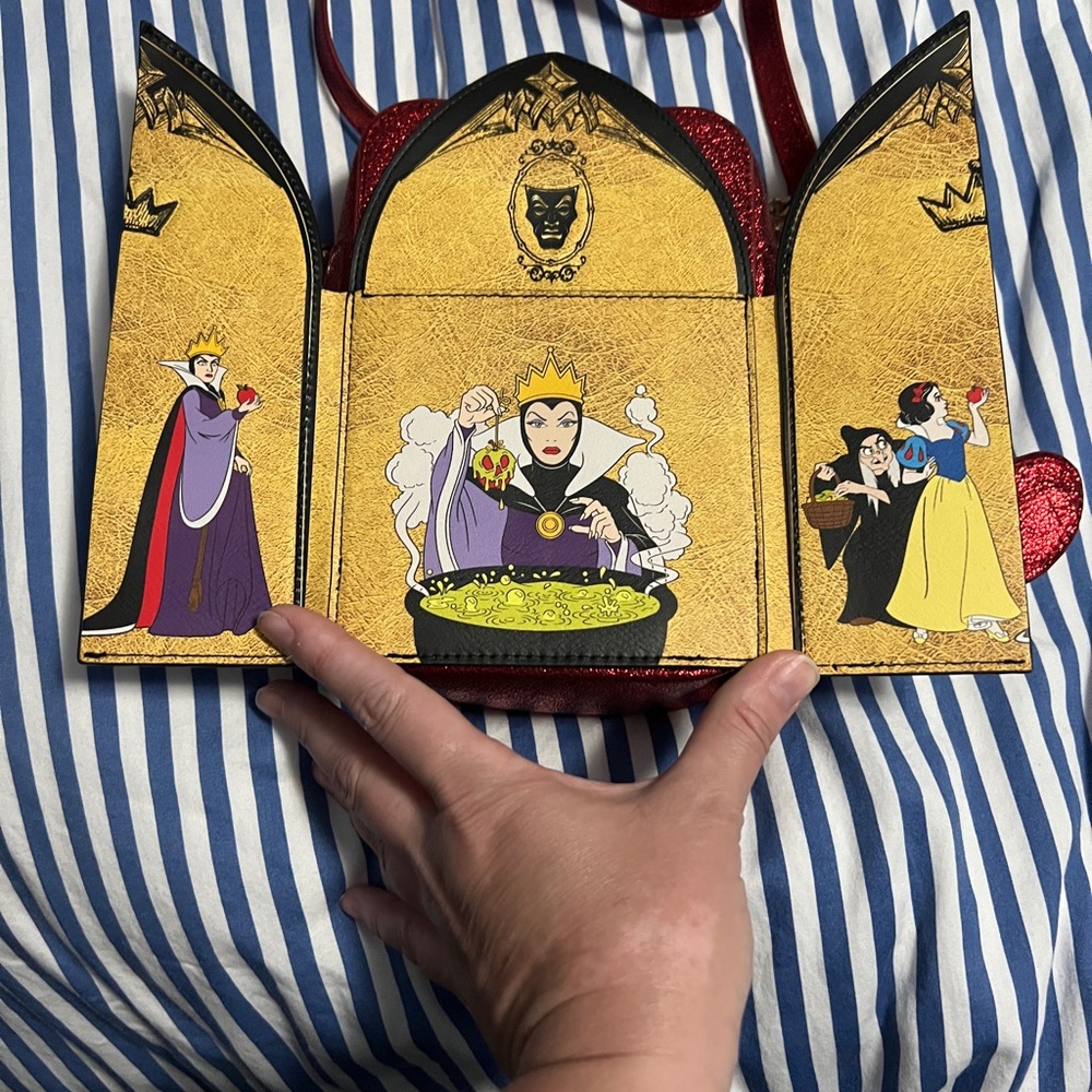 Nwot Danielle Nicole Snow White/Evil Queen Crossb… - image 4